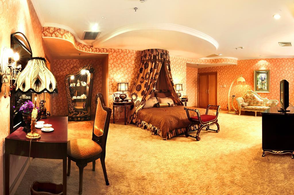 Landison Plaza International Hotel Zhenjiang  Exterior photo